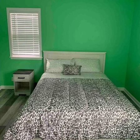 Remodeled House Minutes To Falls Attractions Villa Niagarafallen Exteriör bild