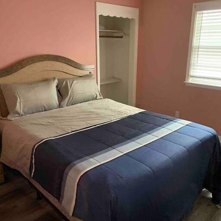 Remodeled House Minutes To Falls Attractions Villa Niagarafallen Exteriör bild