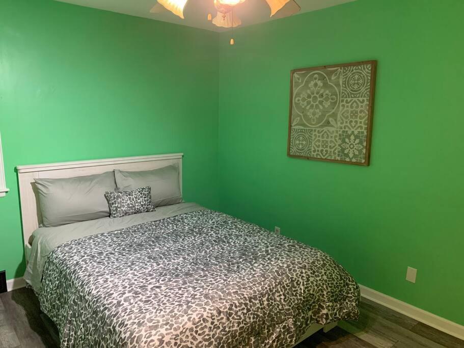 Remodeled House Minutes To Falls Attractions Villa Niagarafallen Exteriör bild